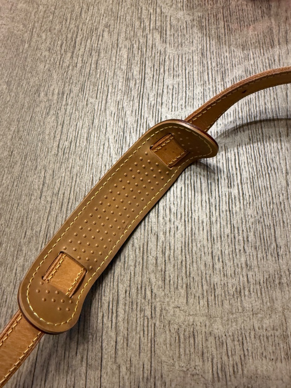 Louis Vuitton Chantilly shoulder and crossbody bag - Picture 4 of 11